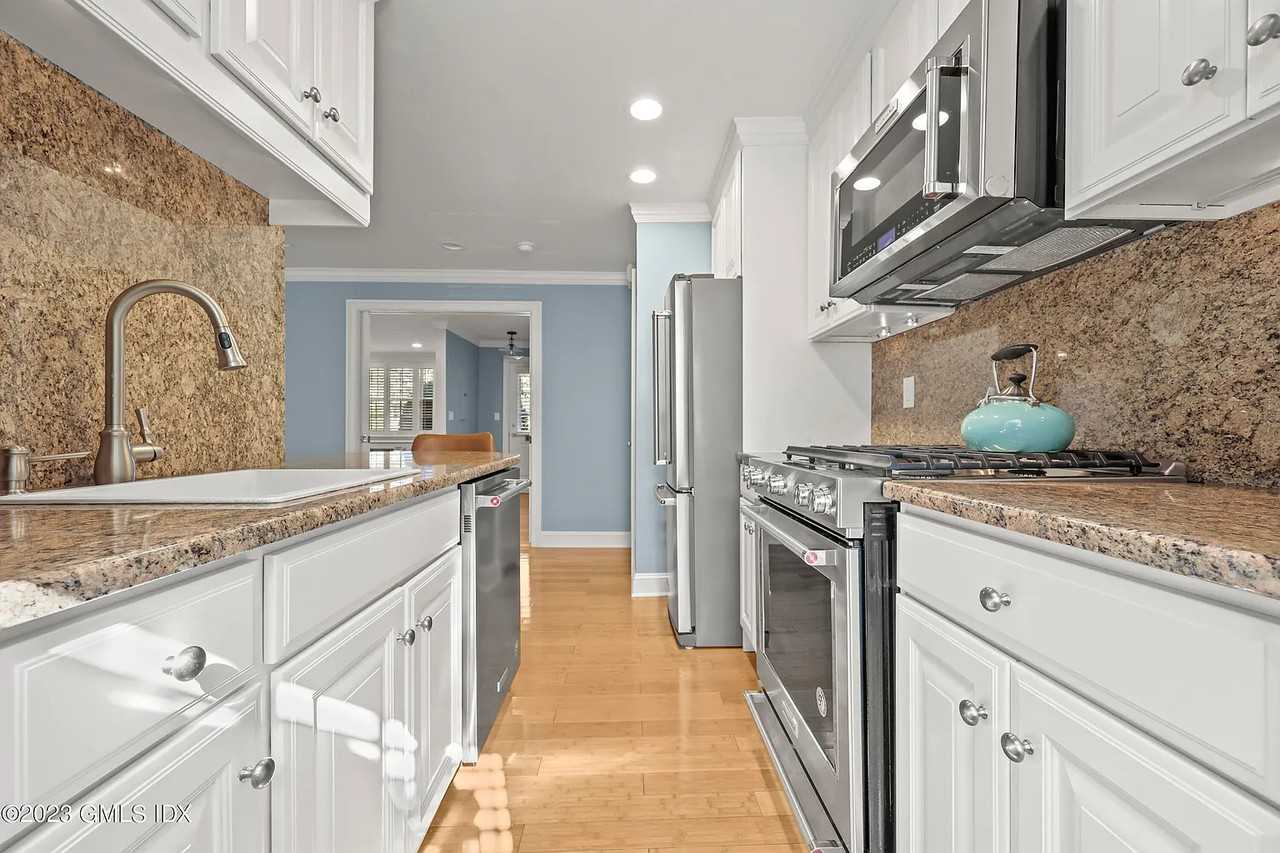 55 Putnam Park #55 - Photo 4 of 14