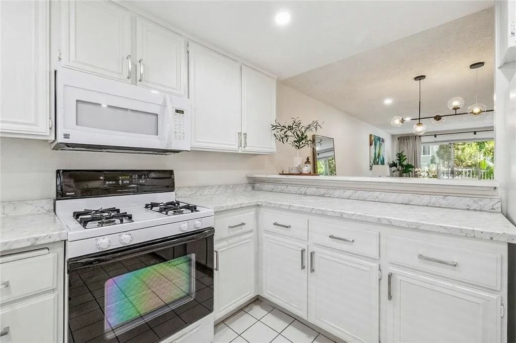 1418 Brett Pl #121 - Photo 2 of 18
