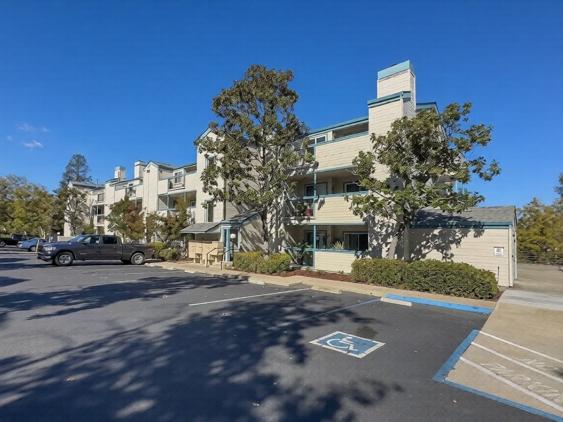 1420 Bel Air Dr #207
