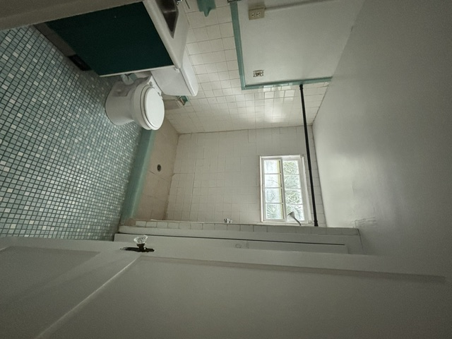 429 S 9th St - Photo 5 of 7