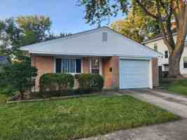 featured image of 215 E James St