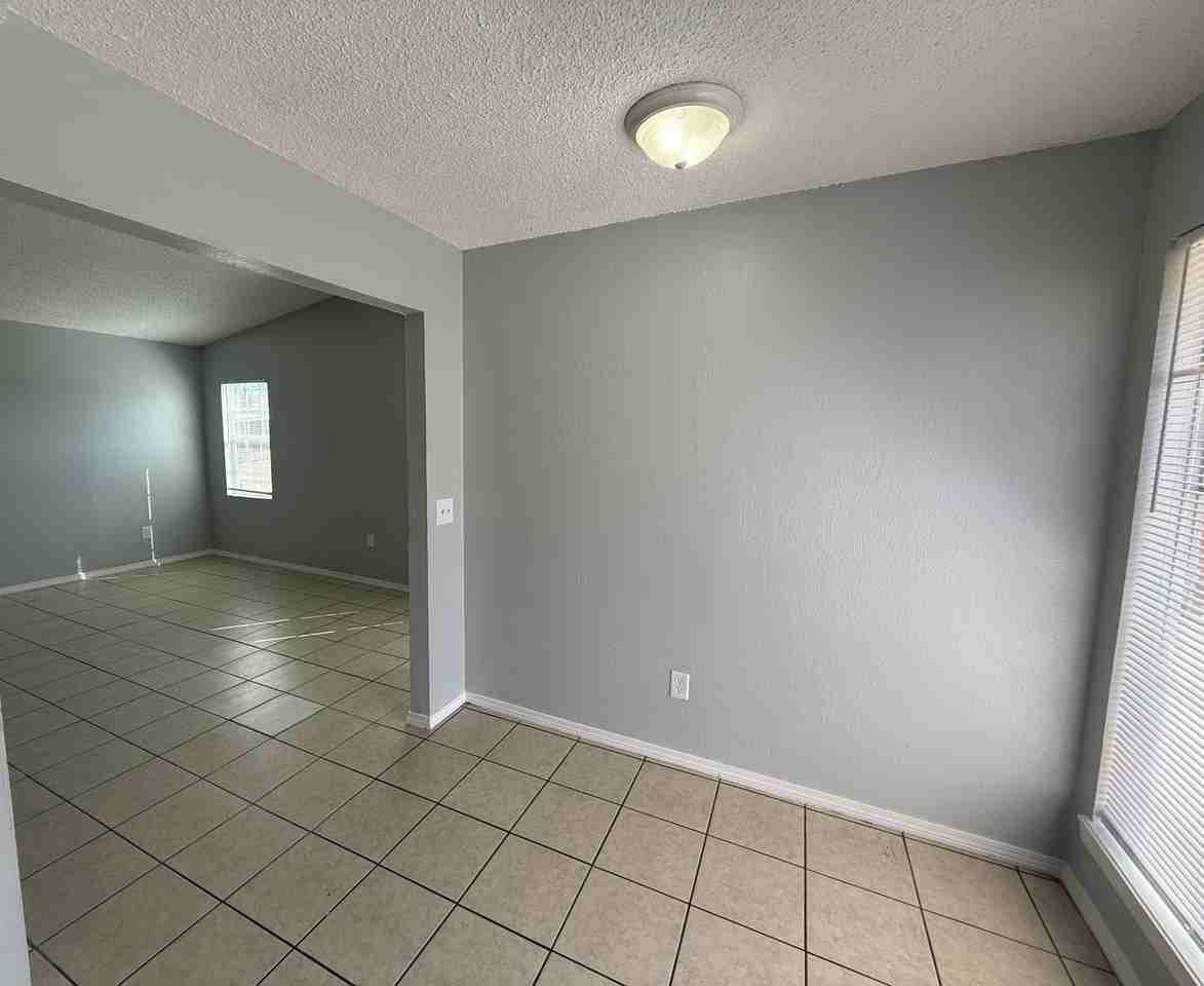 117 Kathleen Dr - Photo 5 of 15