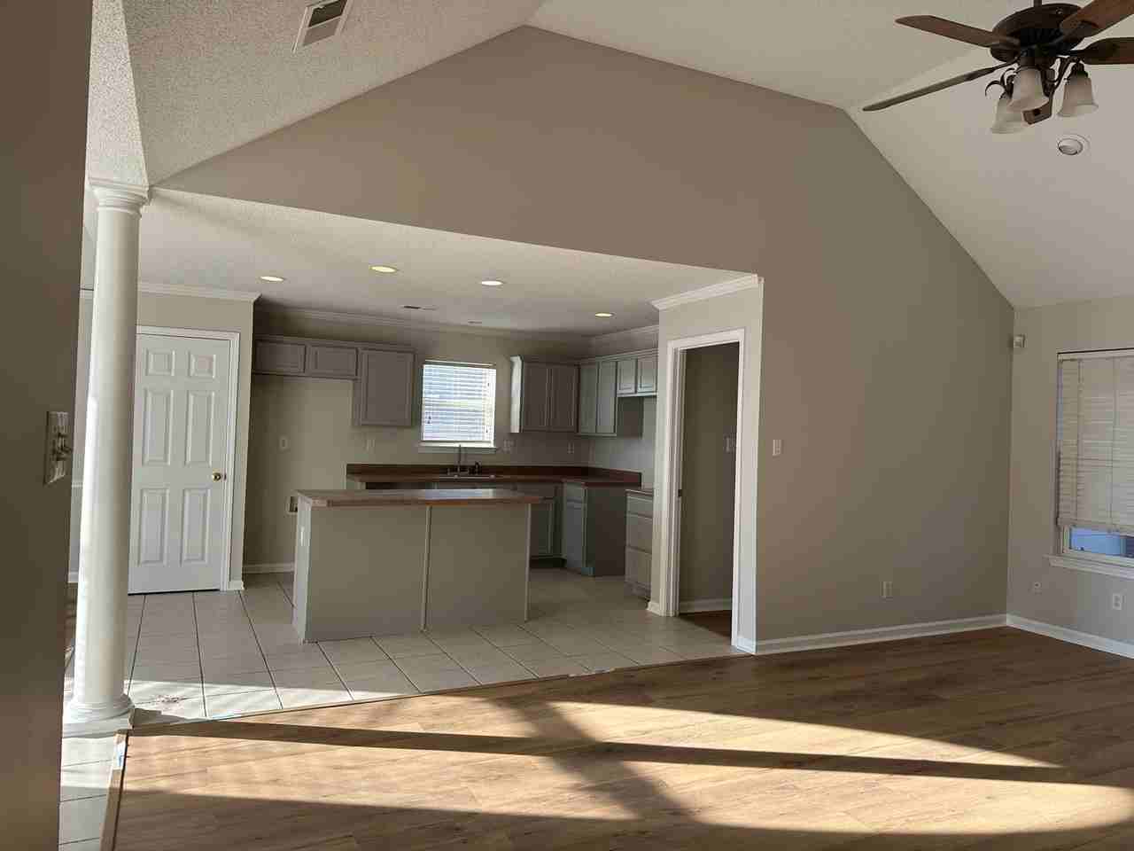 1470 Siskin Dr - Photo 3 of 15