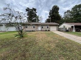 featured image of 4 Woodbriar Ct
