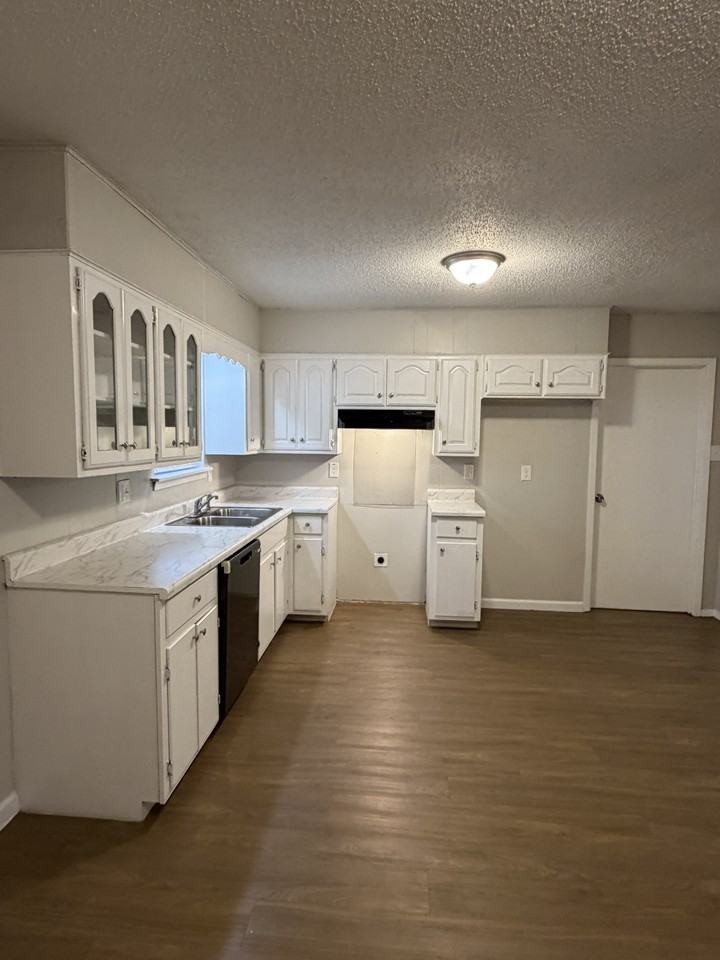 2906 Pamela - Photo 5 of 17