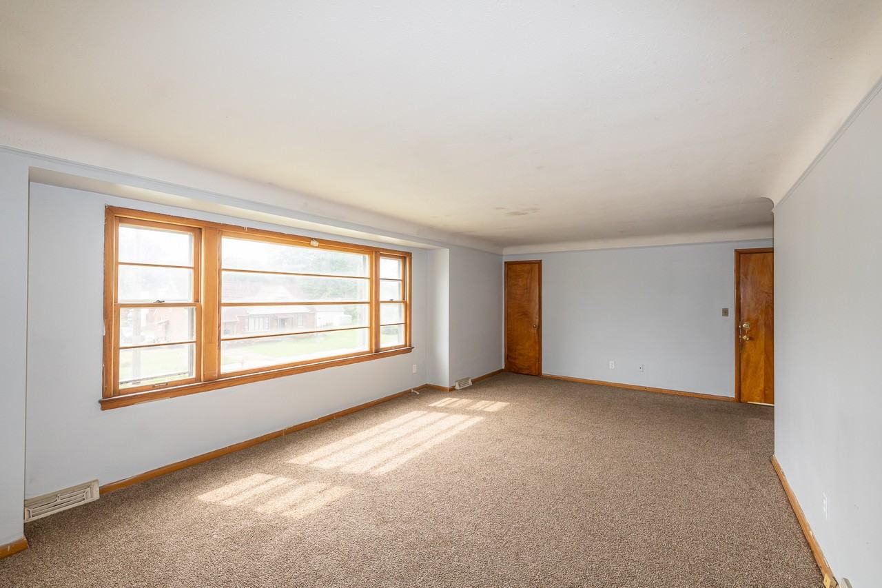665 Babbitt Rd - Photo 6 of 21