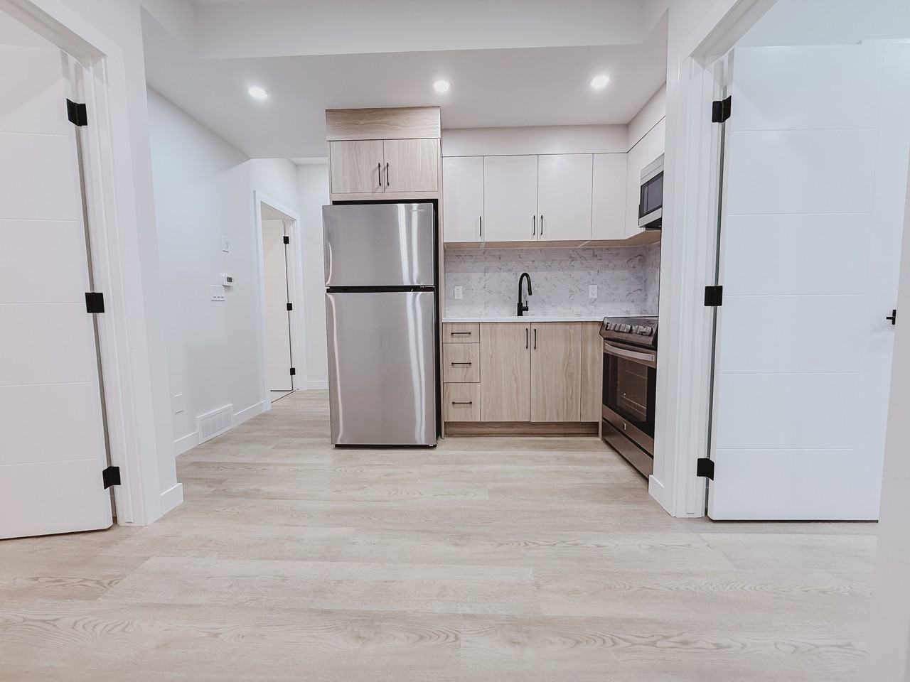 3920 77 St Nw Lowr - Photo 3 of 14