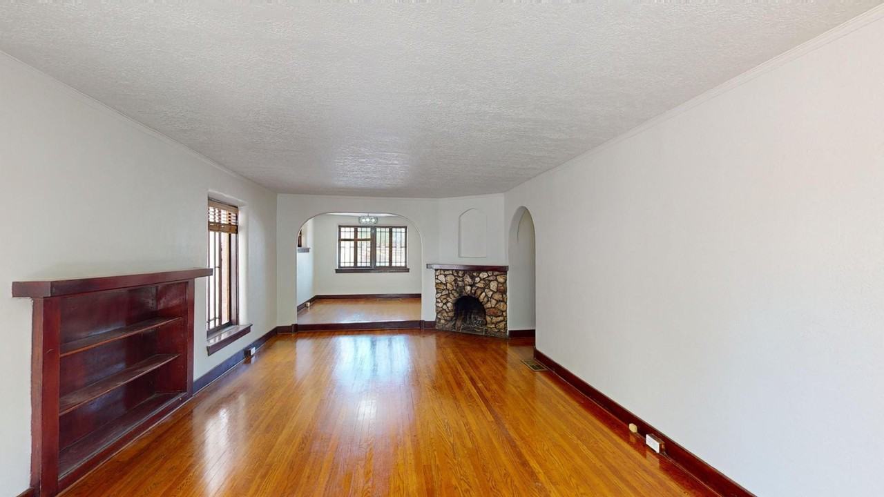 218 Arno St Se - Photo 2 of 22