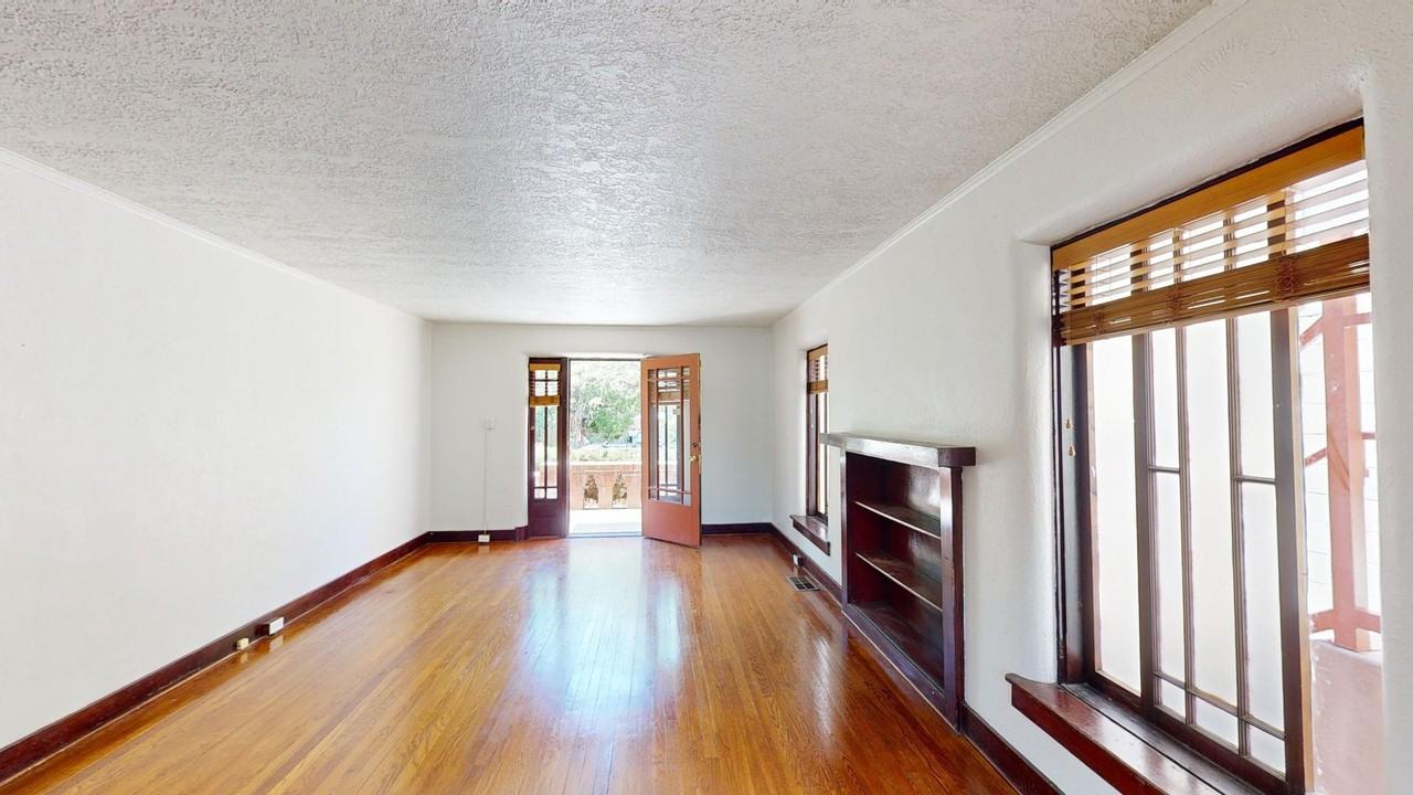 218 Arno St Se - Photo 3 of 22