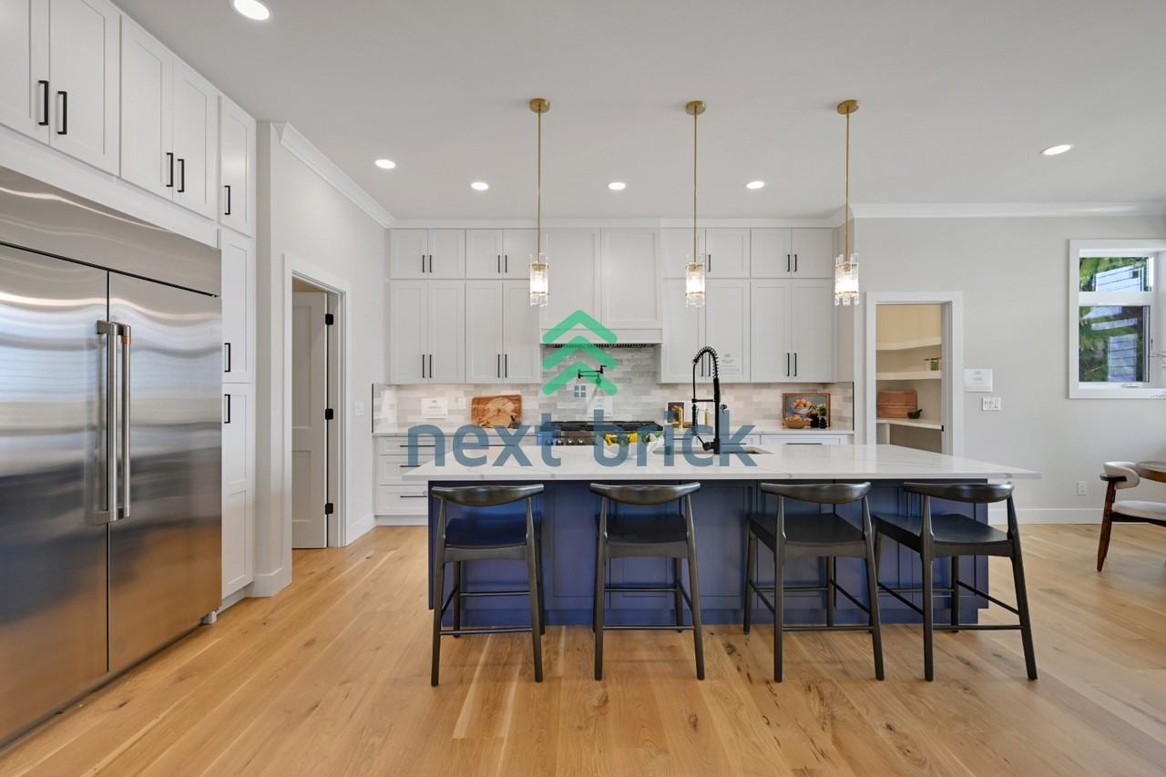 12648 Ne 80th St - Photo 6 of 29