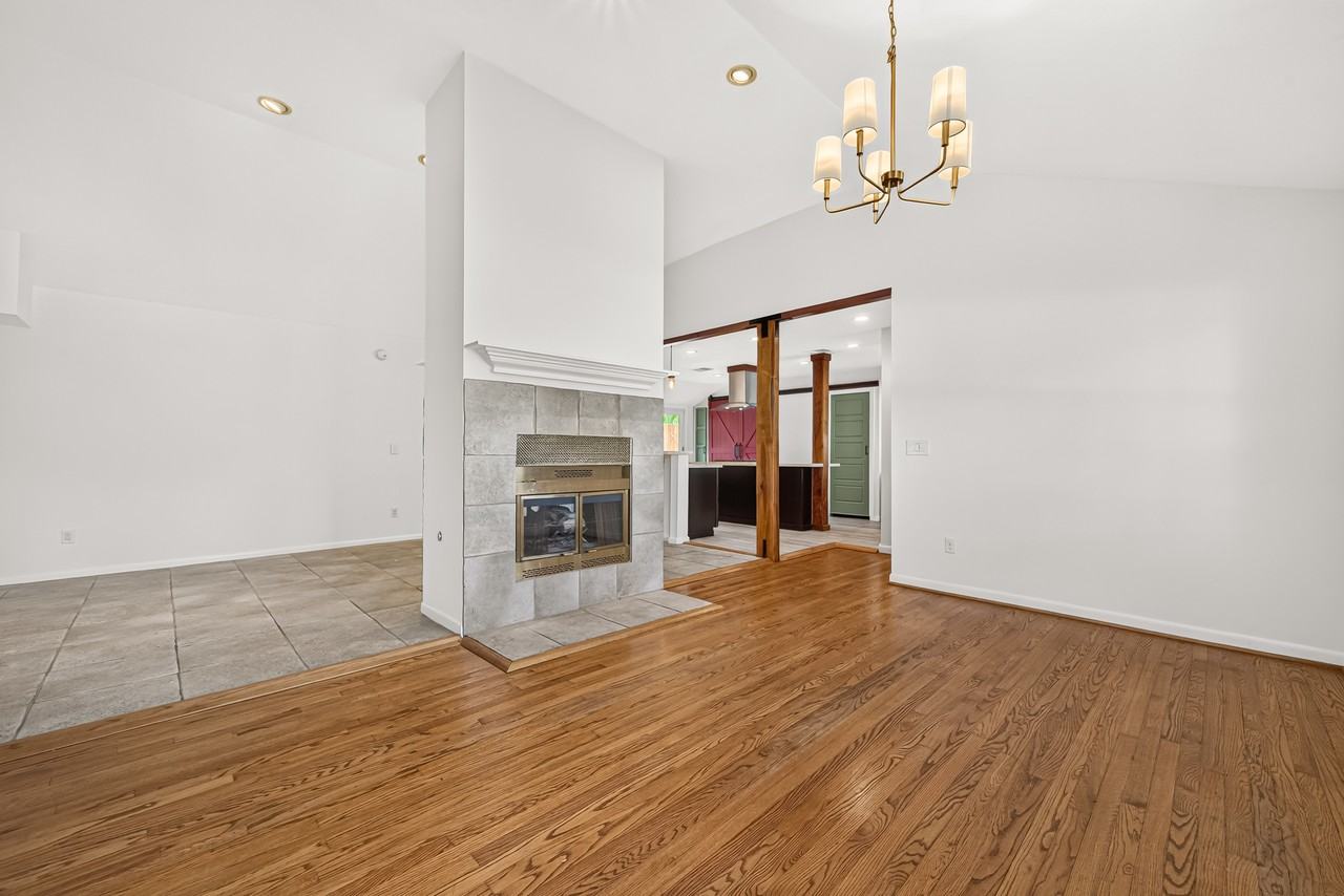 1309 Martin St - Photo 6 of 47