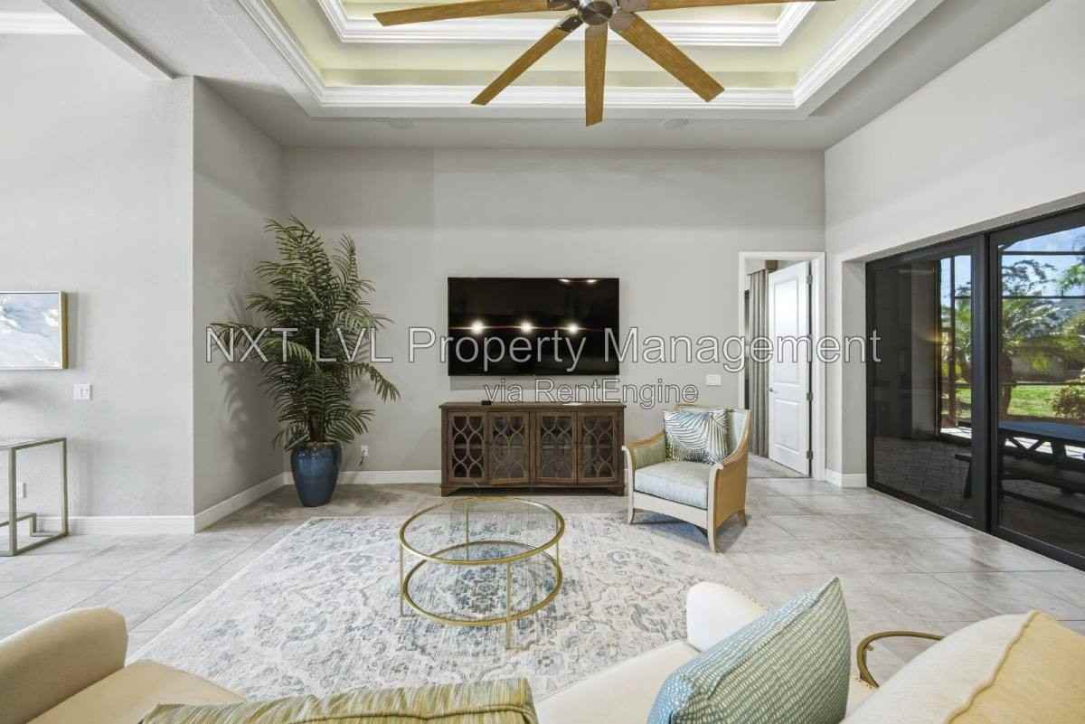 1406 Cape Coral Pkwy W - Photo 7 of 20