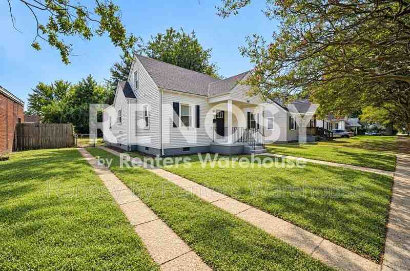981 Wolcott Ave - Photo 4 of 35