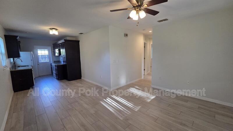 803 W Belmar St - Photo 5 of 19
