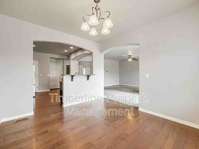 10202 Boulder Ridge Dr - Photo 4 of 21