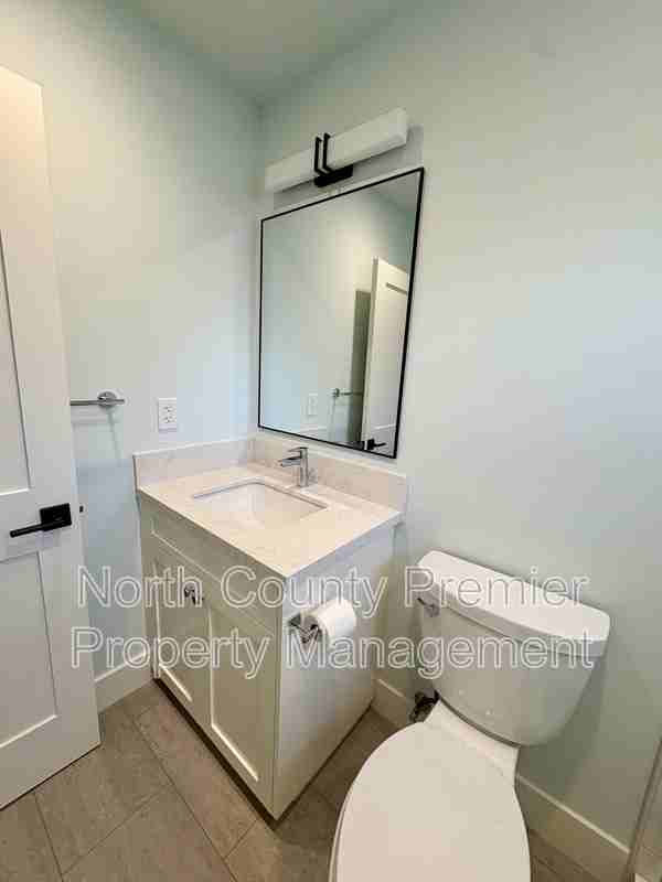 4673 32nd St - Photo 4 of 16