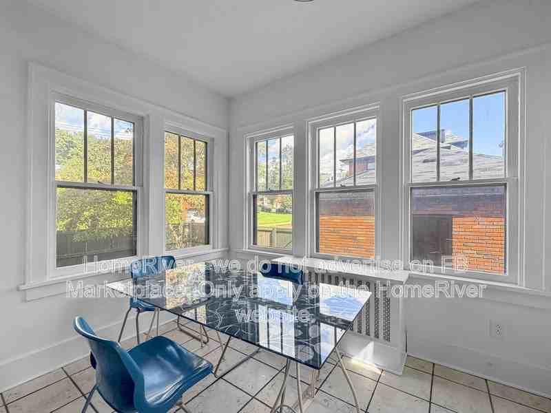 312 Brilliant Ave - Photo 7 of 19