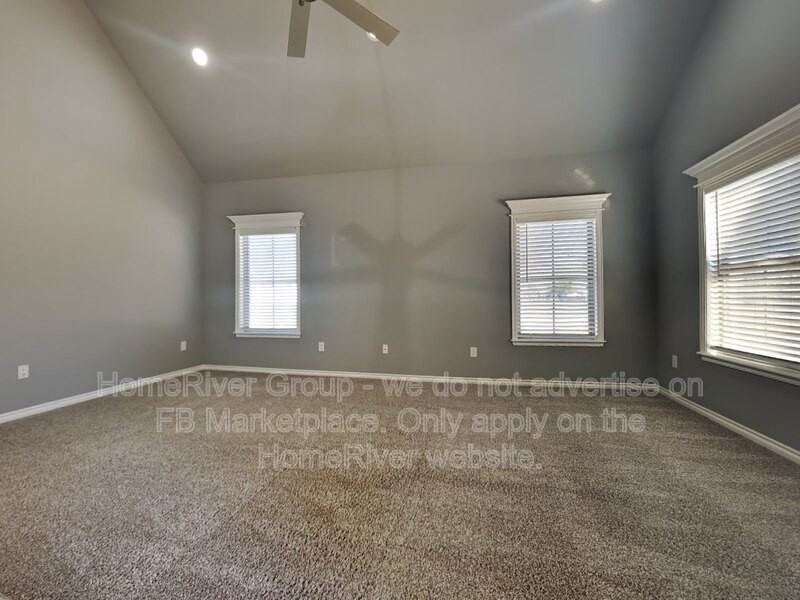 601 S Florence Ave - Photo 4 of 24