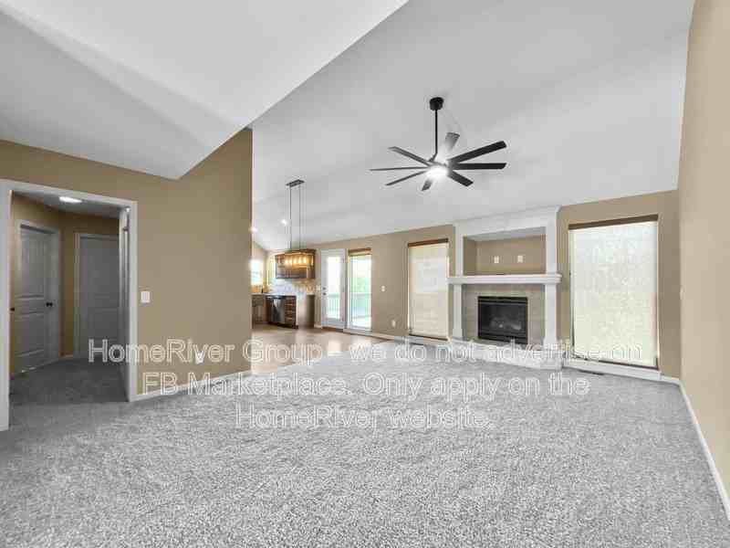 8928 Ne 116th Ter - Photo 3 of 19