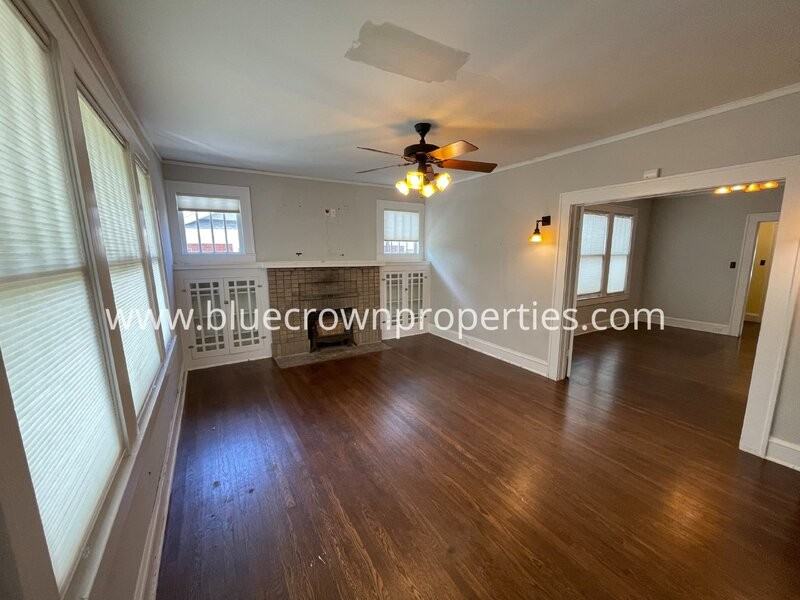 5521 Richmond Ave - Photo 4 of 24