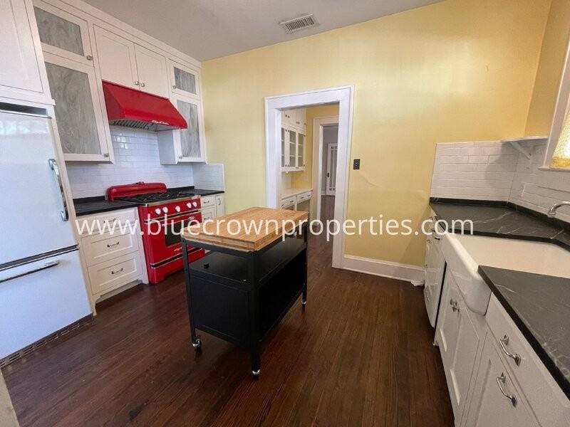 5521 Richmond Ave - Photo 7 of 24