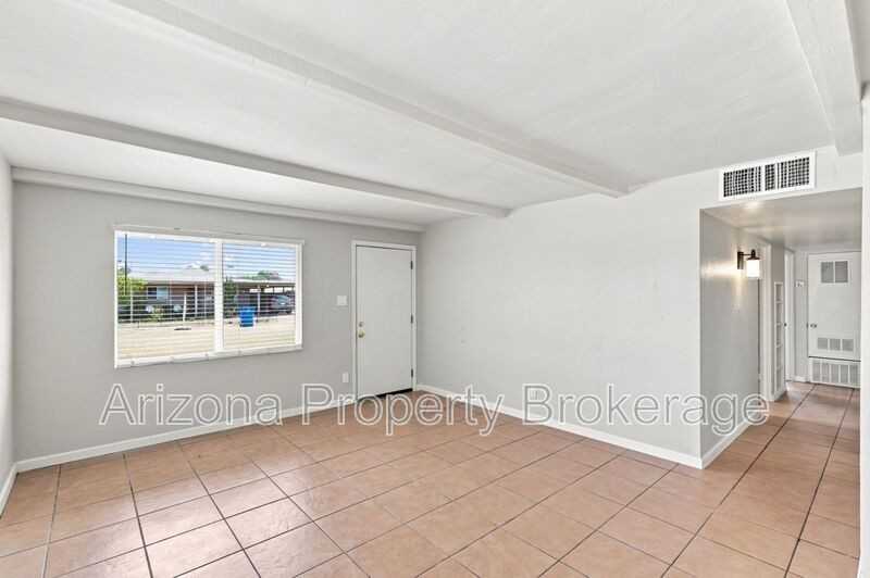 3302 W Solano Dr S - Photo 5 of 25