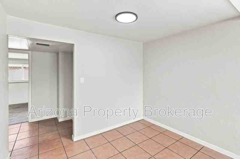 3302 W Solano Dr S - Photo 6 of 25