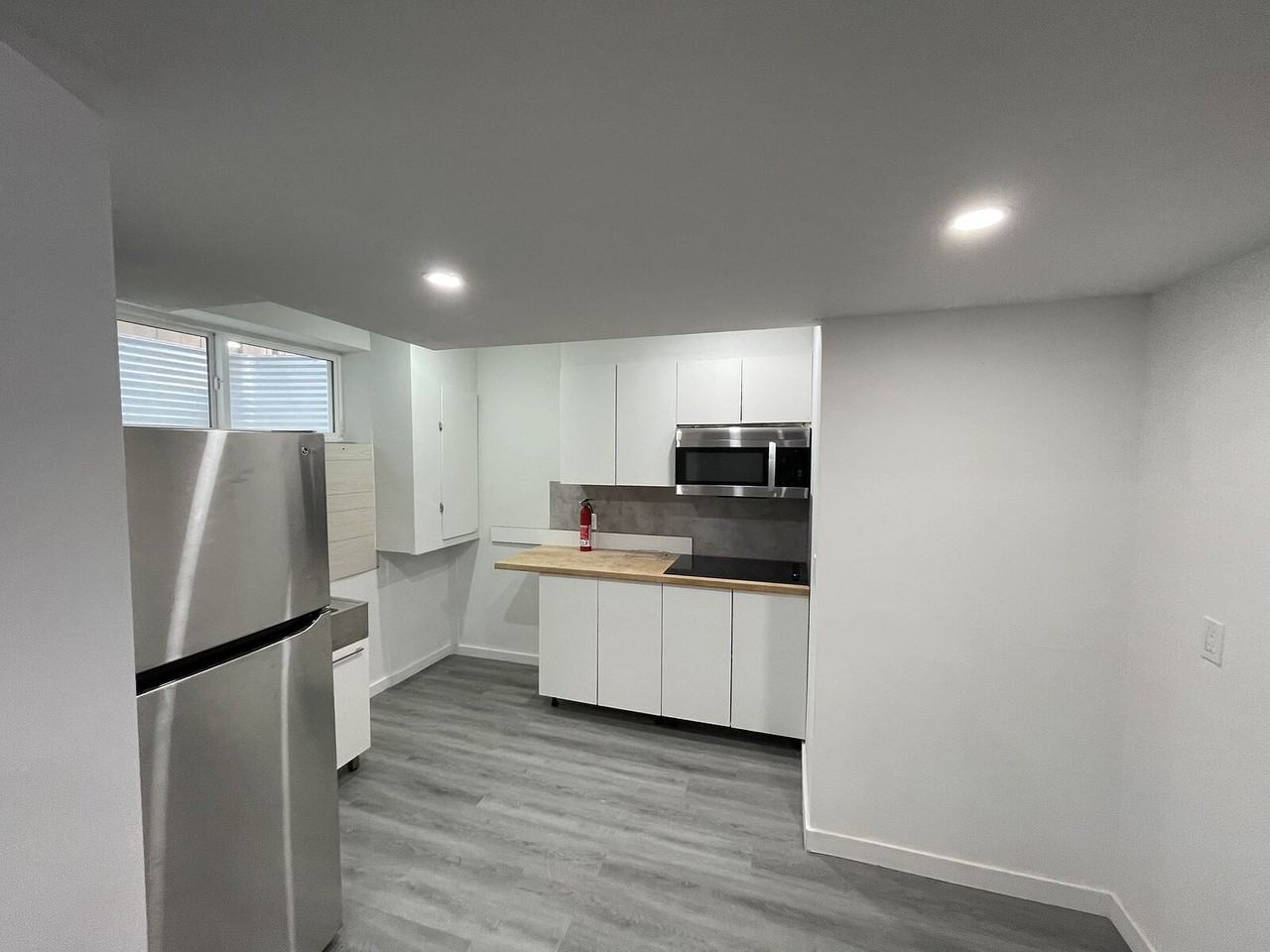 396 Kingsmere Way Se - Photo 3 of 18