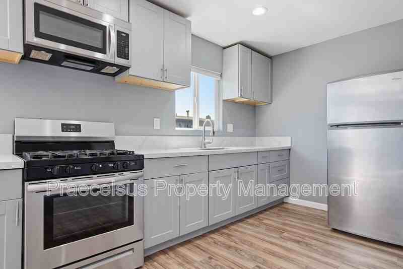 311 Date St #A - Photo 5 of 32