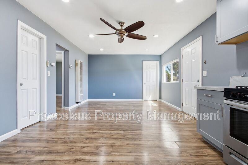 311 Date St #A - Photo 7 of 32