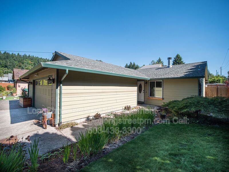 13610 Se Holgate Blvd - Photo 2 of 24