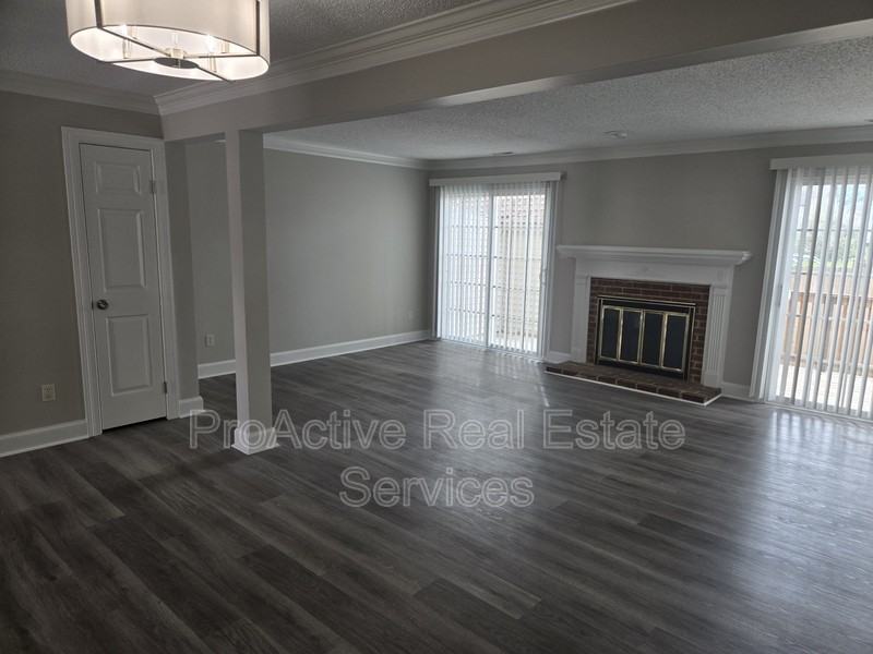 674 Lord Dunmore Dr - Photo 7 of 35