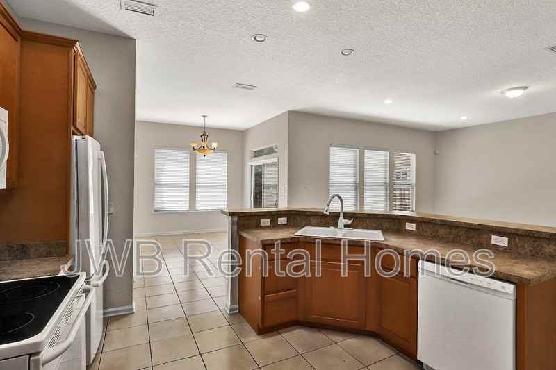 14422 Christen Dr S - Photo 2 of 28