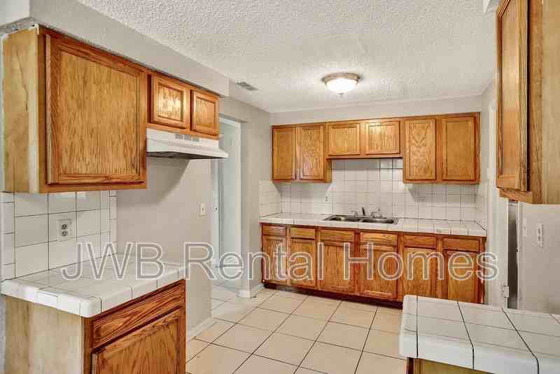 3837 Nancy St - Photo 2 of 16