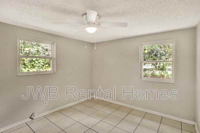 3837 Nancy St - Photo 5 of 16