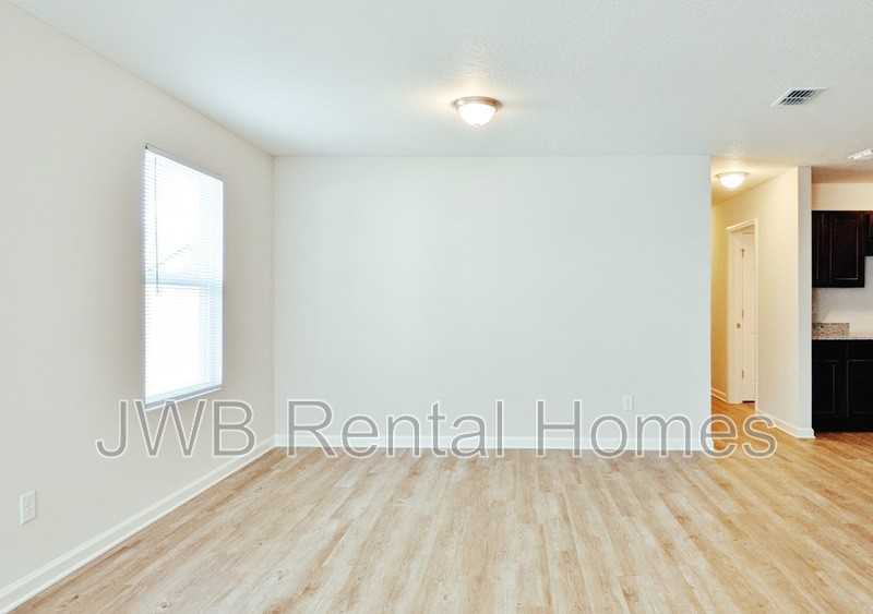 3133 Dignan St - Photo 4 of 11