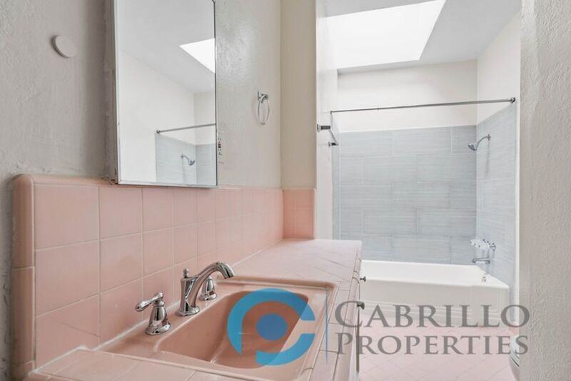 3009 1/2 30th St - Photo 5 of 18