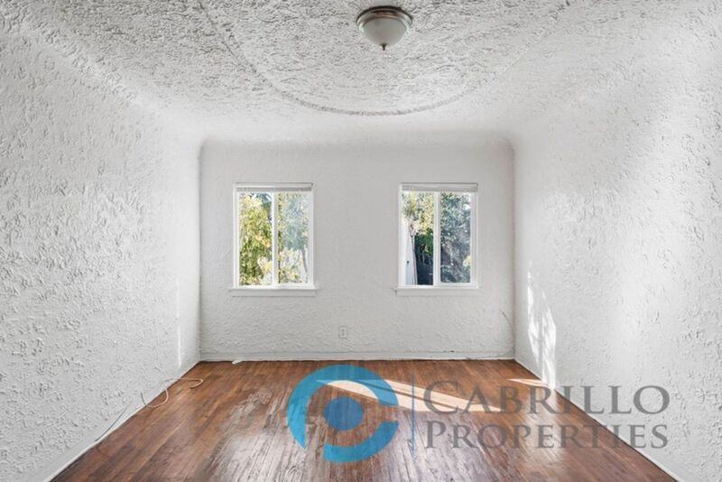 3009 1/2 30th St - Photo 6 of 18