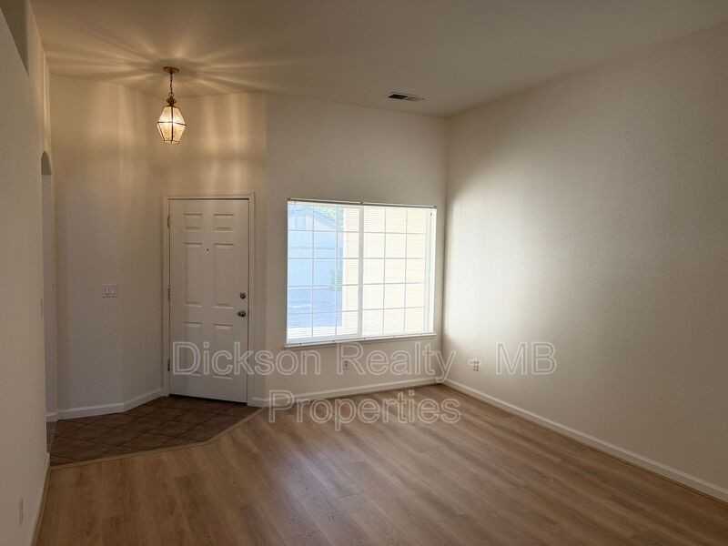 155 Sagebrook Dr - Photo 4 of 31