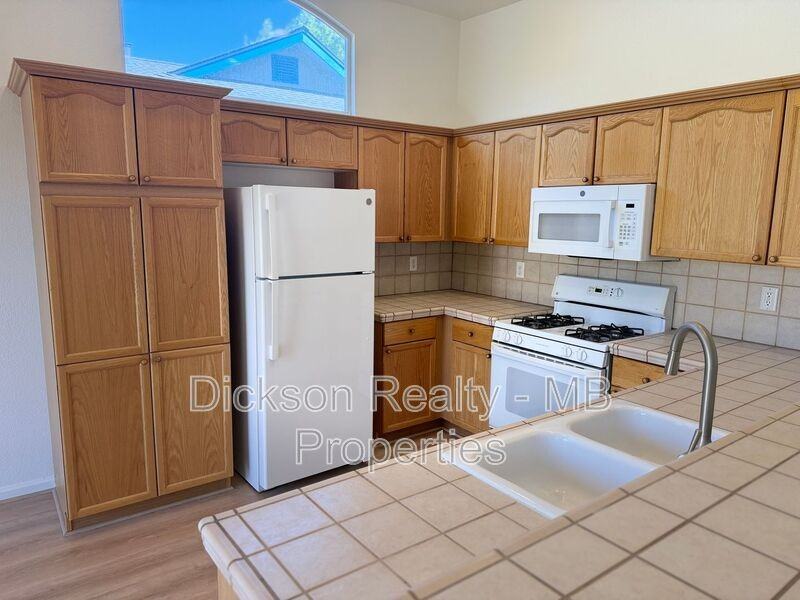 155 Sagebrook Dr - Photo 7 of 31