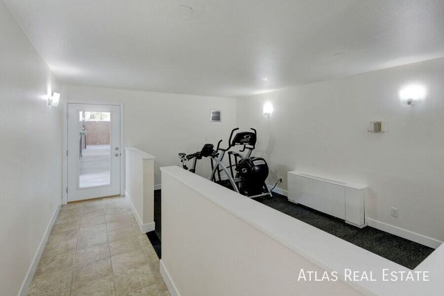 1009 13th Avenue - Photo 3 of 21