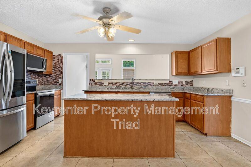 4510 Camden Ridge Dr - Photo 3 of 41