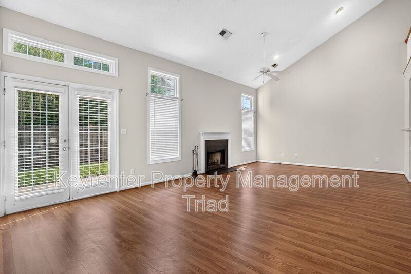 4510 Camden Ridge Dr - Photo 4 of 41