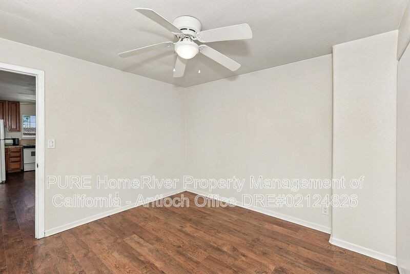 2405 G St - Photo 7 of 15