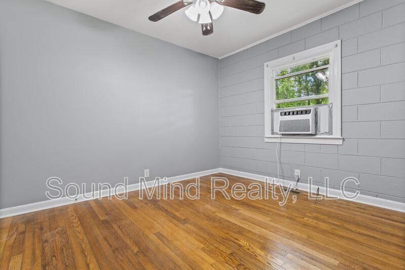 719 Woodland Rd - Photo 4 of 15