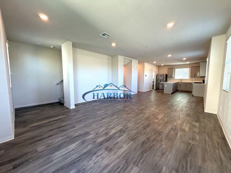 1215 Canoe Ln - Photo 6 of 29