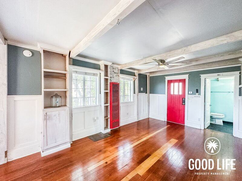 260 Woodman St - Photo 3 of 24