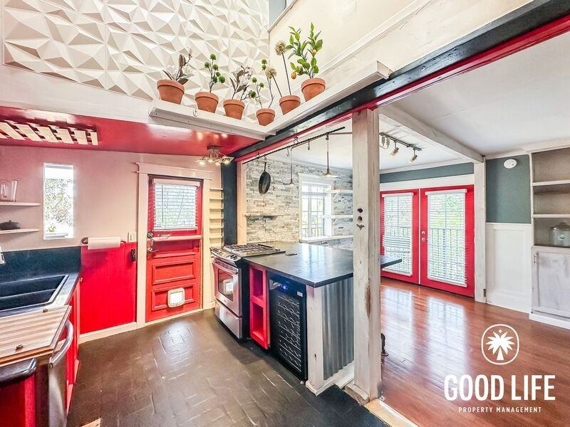260 Woodman St - Photo 6 of 24