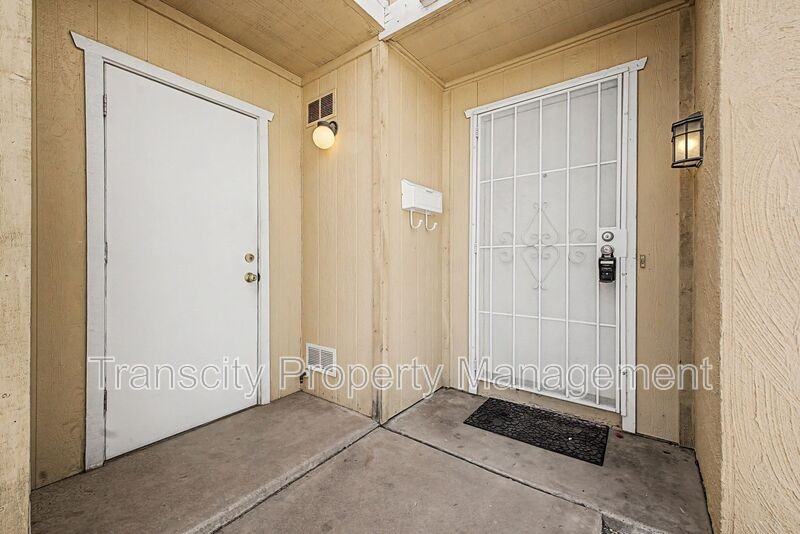 12224 N 26th Pl - Photo 3 of 22
