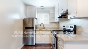 featured image of 555 Dexter St #P